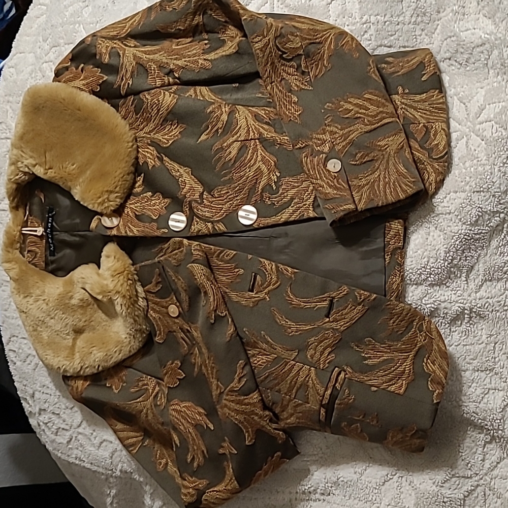 Embroidered Blazer - Picture 3 of 7